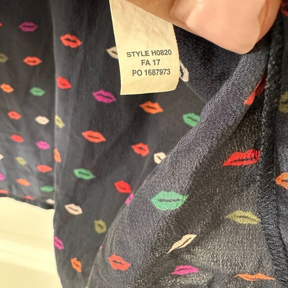 J.Crew Ruffle-Neck Silk Top in Lips Print size 8 Tall Navy Blue 100% Silk - Picture 11 of 12